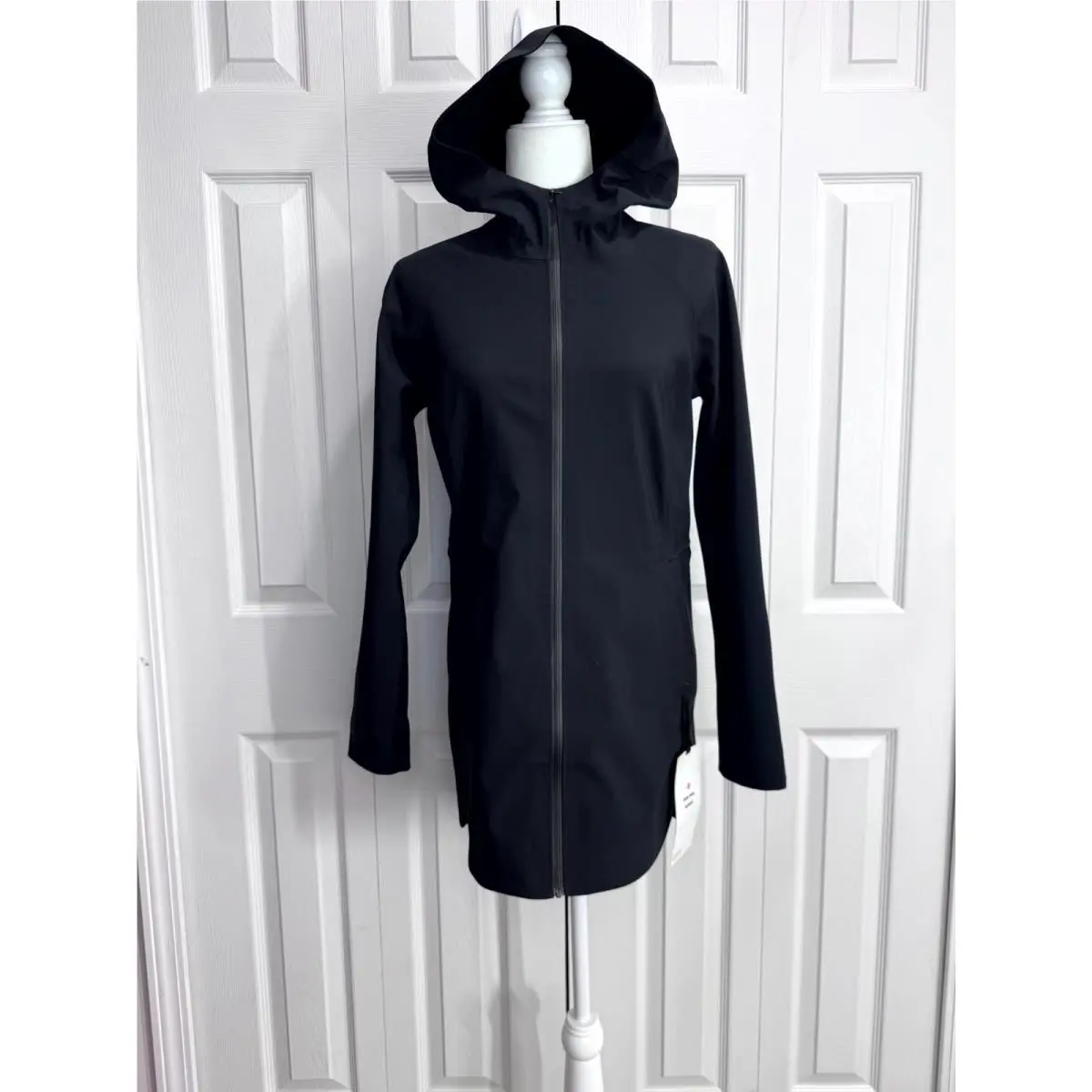 Lululemon Glyde Along Softshell Jacket Women`s 4 Black Full Zip Long Sleeve