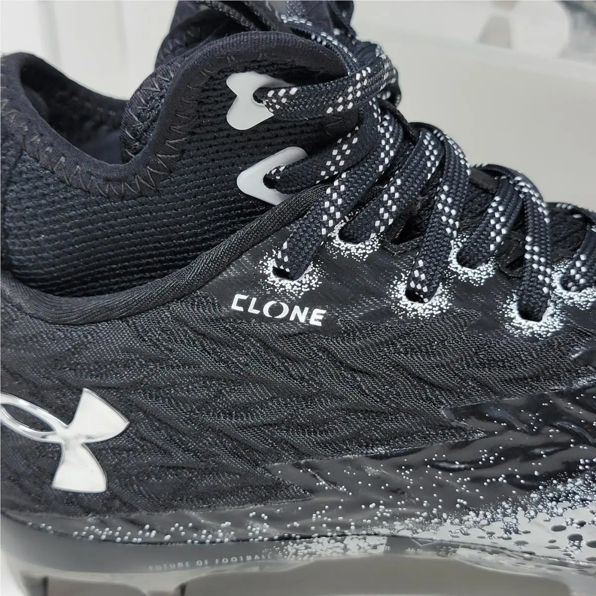 Under Armour shoes - Under Armour Spotlight Clone MC - 3026343-001 - Black 7