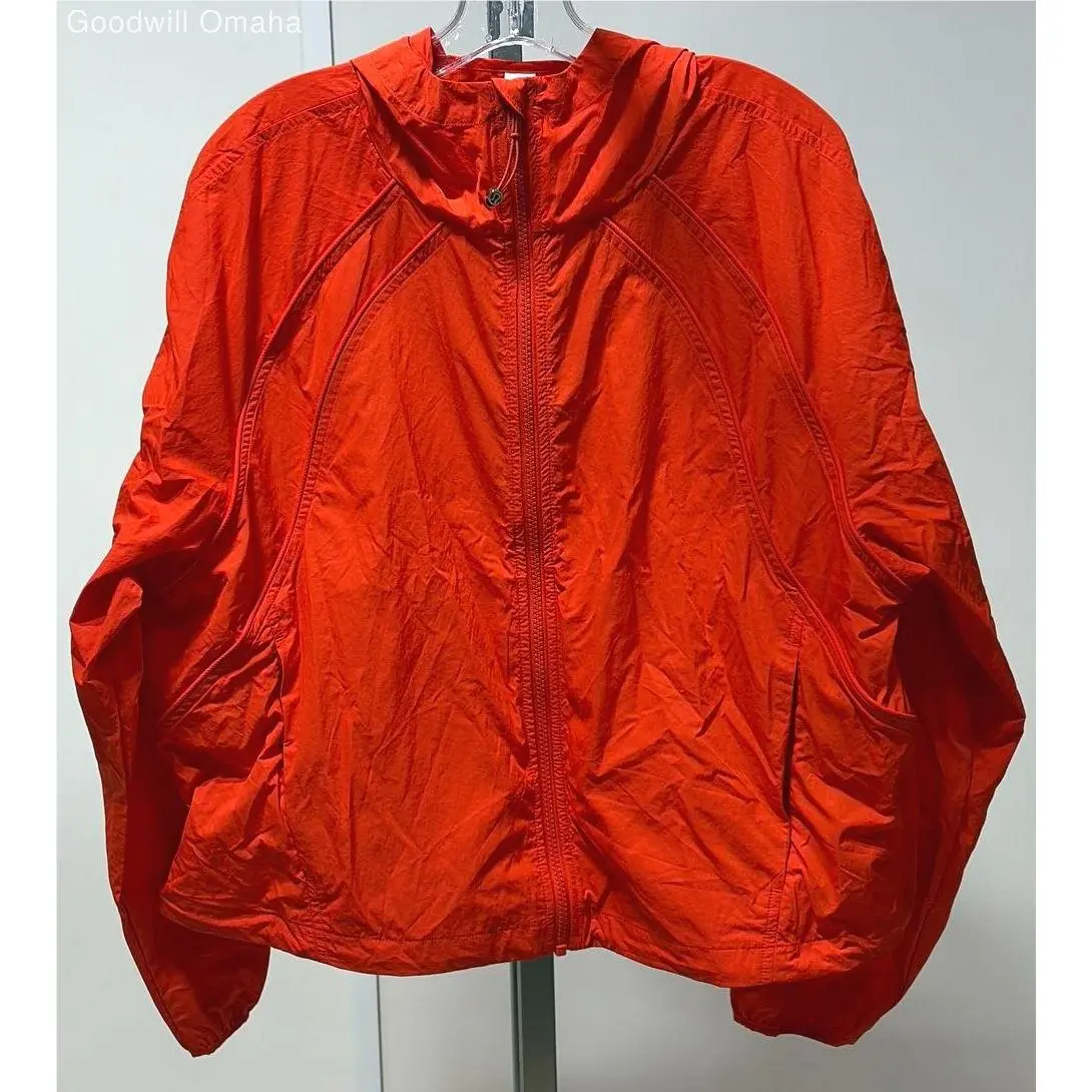 Lululemon Women`s Size XL Carnation Red Lightweight Scuba Windbreaker