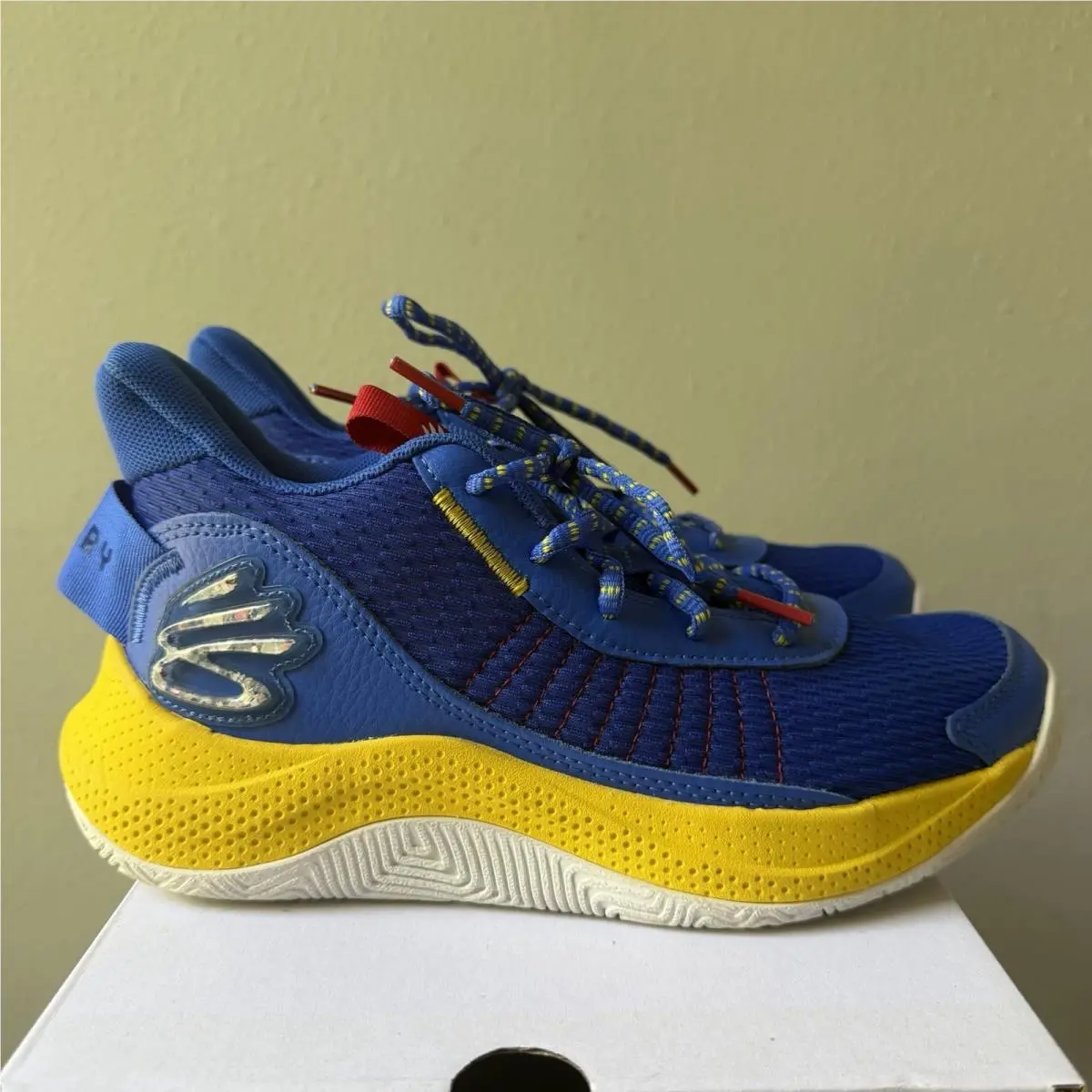 Under Armour shoes - Blue (UPC: 196883138692) 0