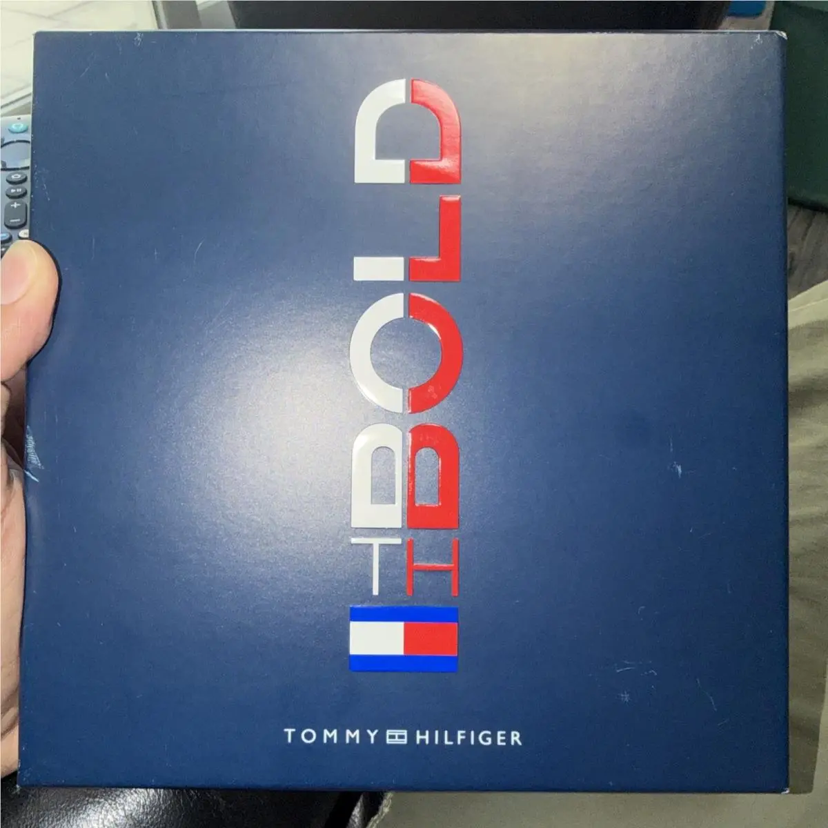 2pc Tommy Hilfiger TH Bold Holiday Gift Set 3.4fl oz and 1.0 fl oz Cologne