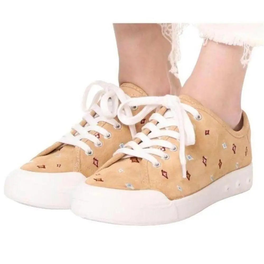 Rag Bone - Standard Issue Lace Up Dune Embroidered Size 6.5M
