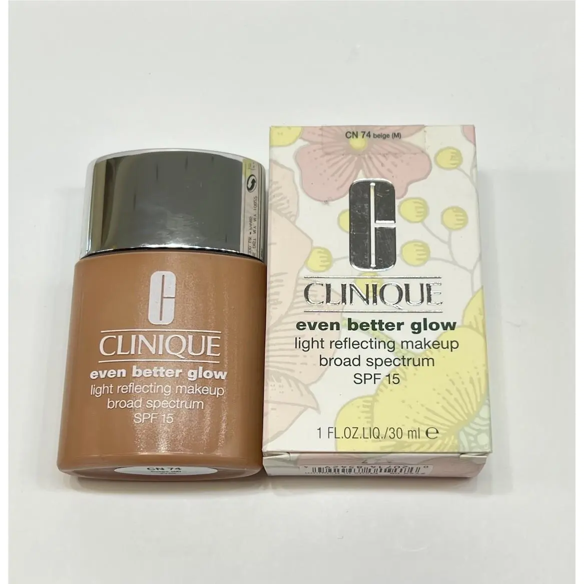 Clinique Even Better Glow Light Reflecting Makeup Spf 15 CN 74 Beige