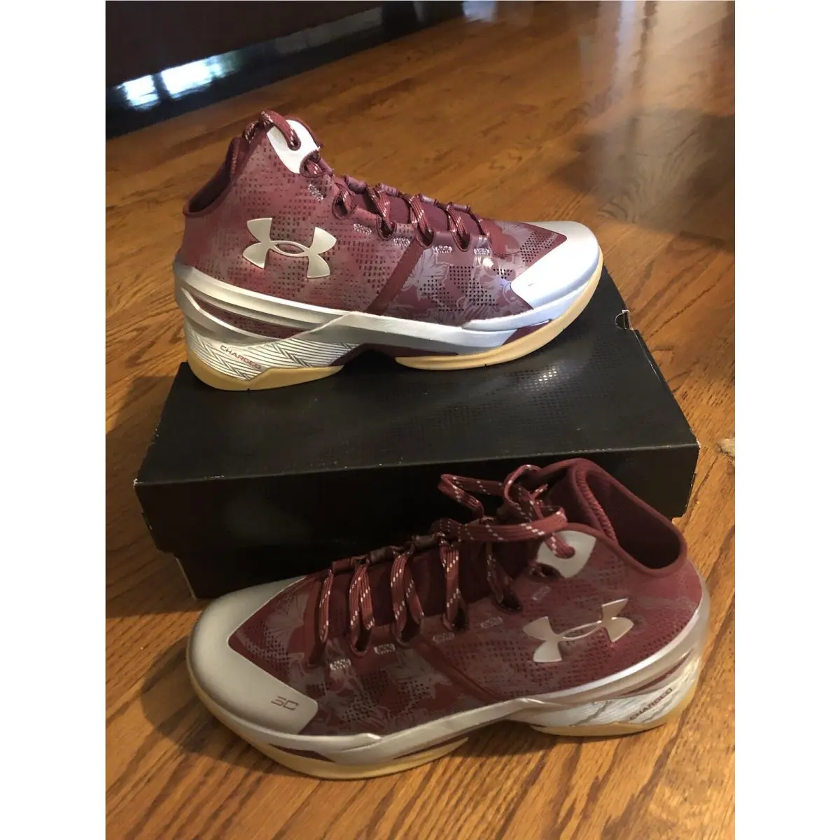 Under Armour Curry 2 Retro Men’s Size 10 Domaine Red Silver Gum 3026052-601