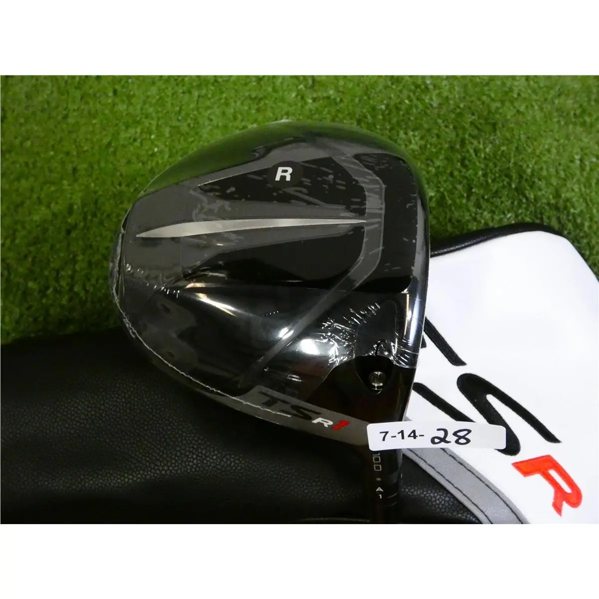 Titleist TSR1 10.0 Driver Mmt 40 Regular Graphite with Headcover