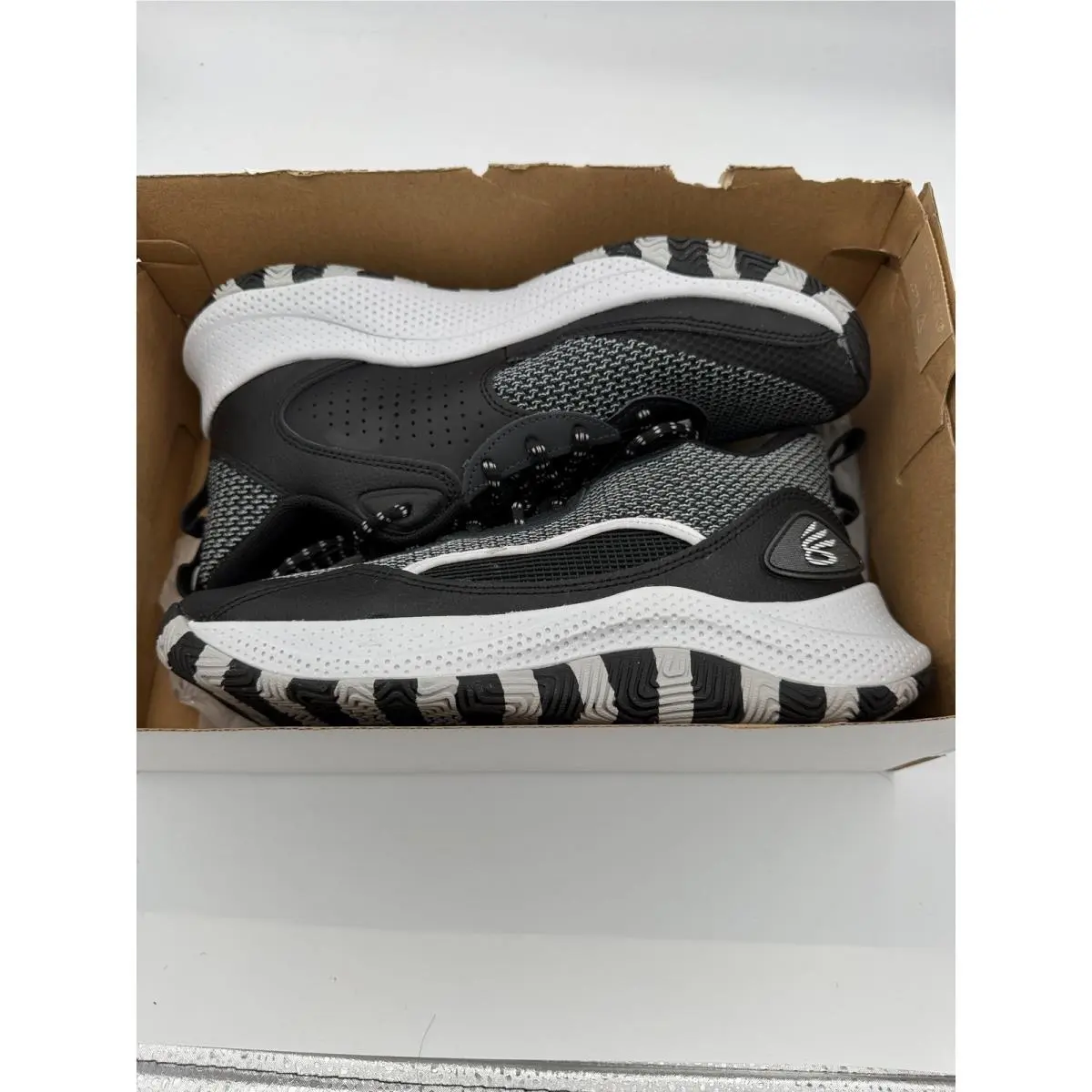 Under Armour shoes - Curry 3Z 24 - Curry - Black 5