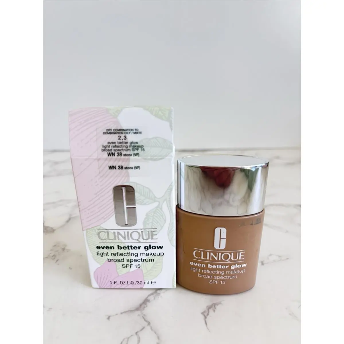 Clinique Even Better Glow Light Reflecting Makeup SPF15 Shade WN 38 Stone VF
