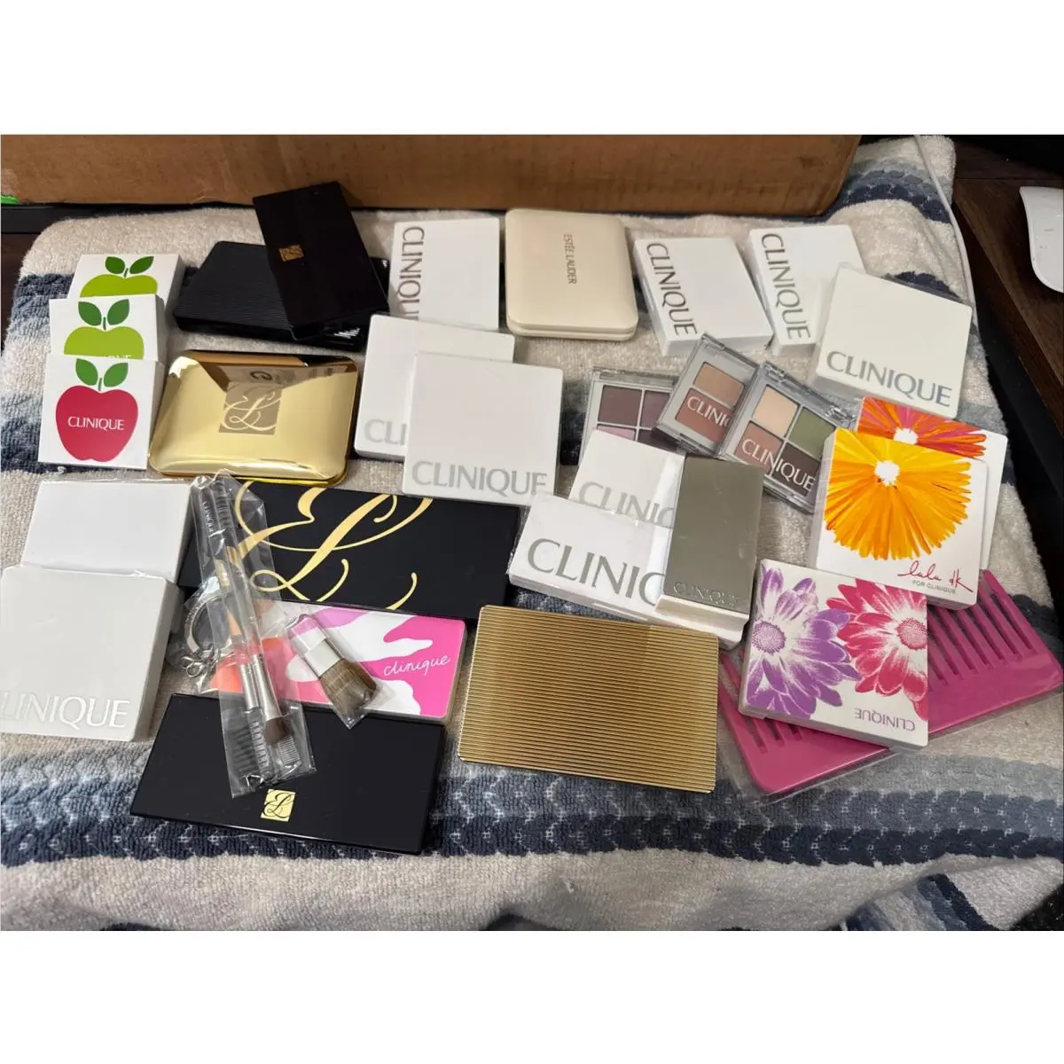 Lot Of 28 Estee Lauder Clinique Makeup Eyeshadow Blush Palettes W Extra