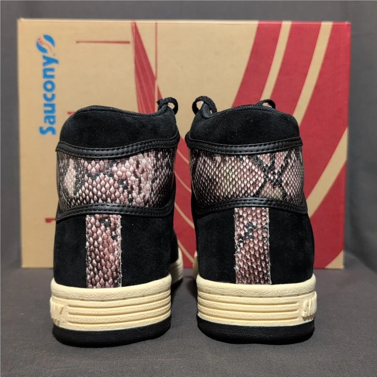 Saucony shoes - Hangtime Hi - Hangtime - Black 2