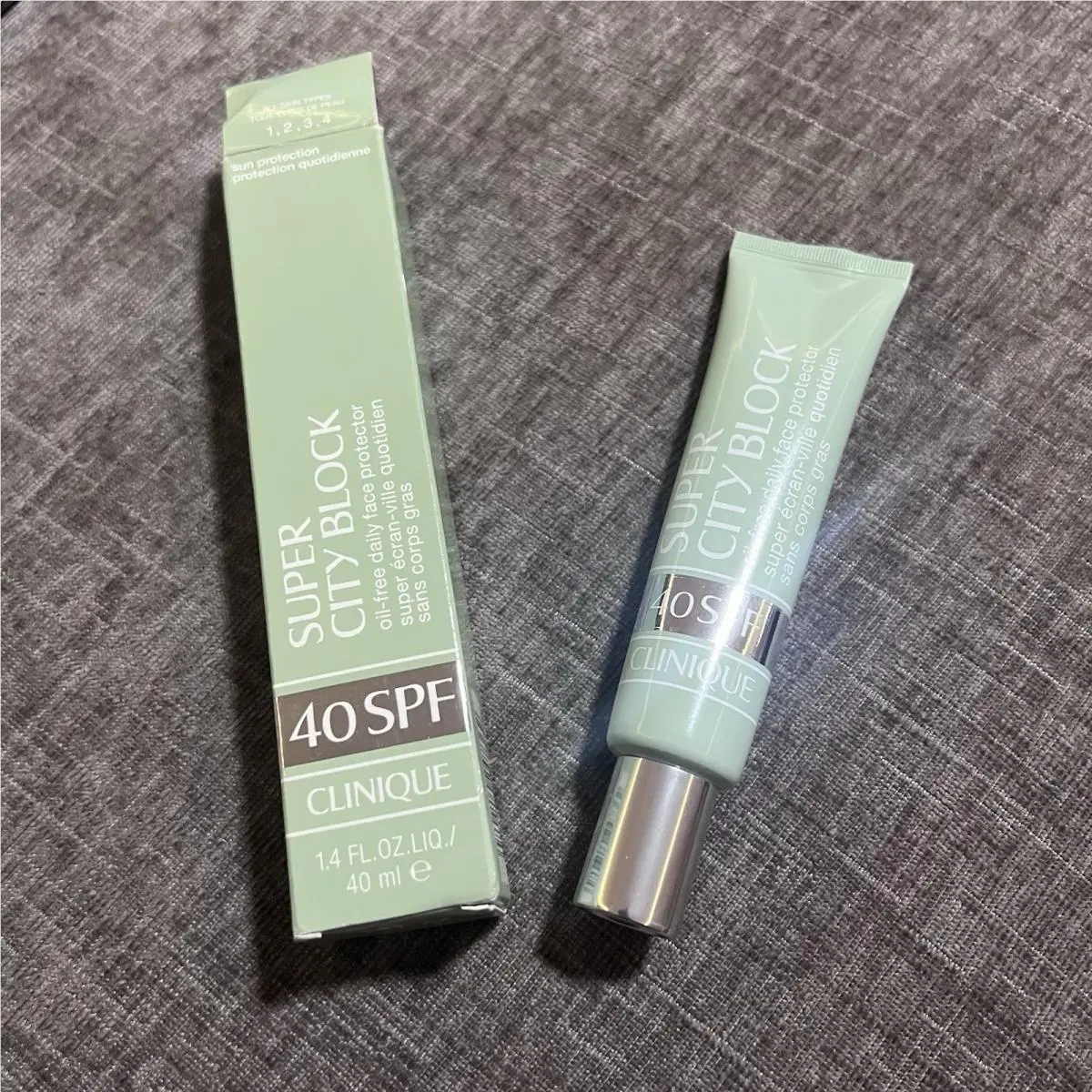 Clinique Super City Block Oil-free Daily Face Protector Spf 40