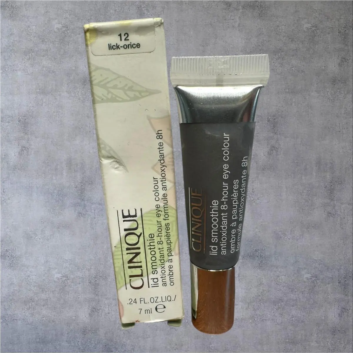 Clinique Lid Smoothie Eye Colour 12 Lick-orice 0.24oz Grey Cream Eyeshadow