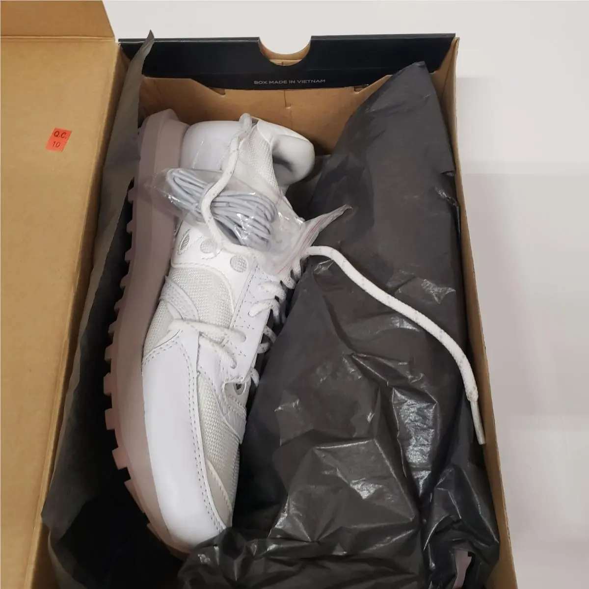 Saucony shoes - Saucony Shadow 10 - Shadow - White (UPC: 0194713727740) 2