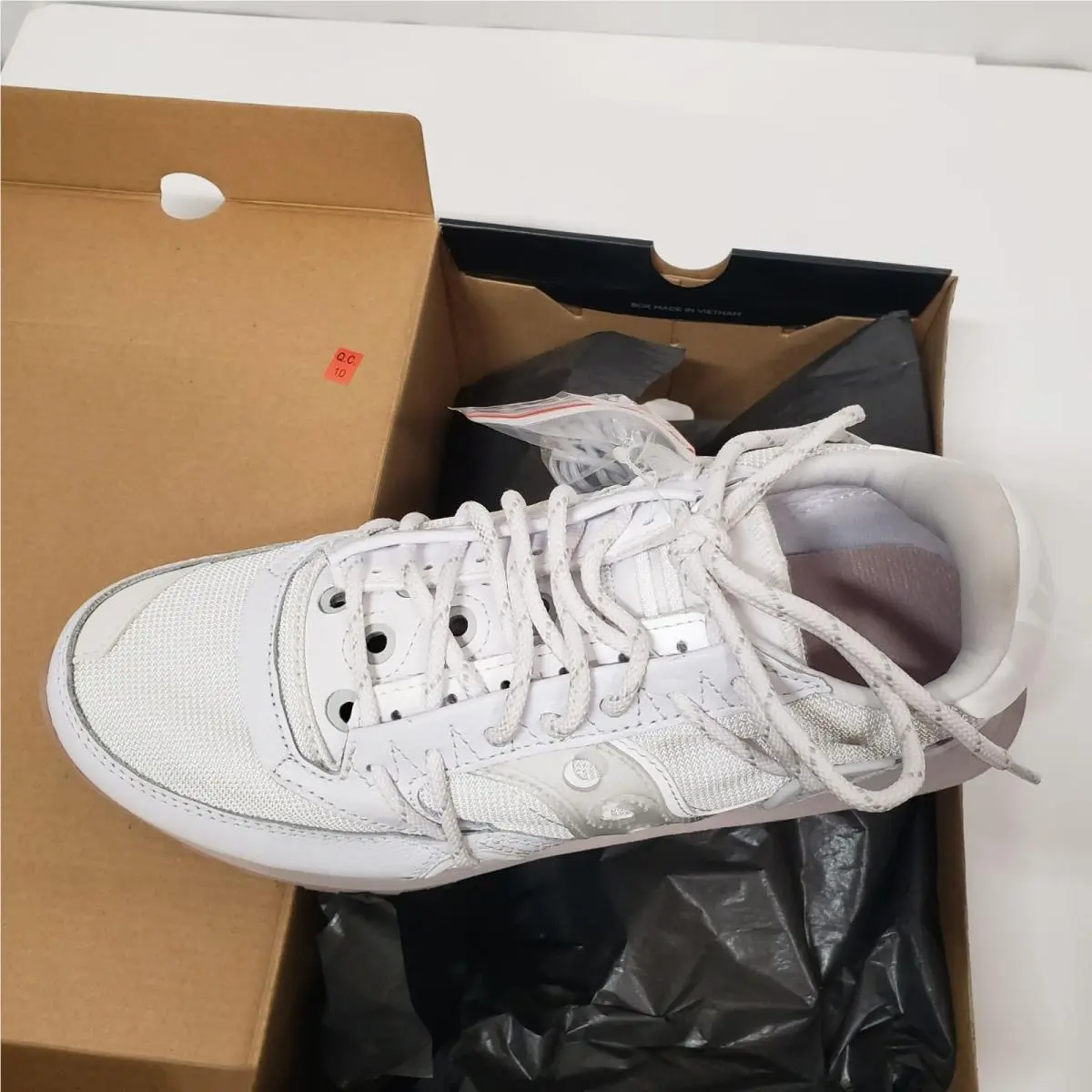 Saucony shoes - Saucony Shadow 10 - Shadow - White (UPC: 0194713727740) 4