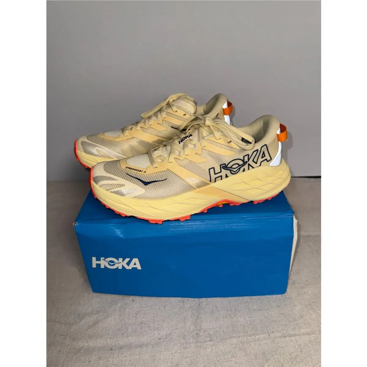 9.5 Hoka Speedgoat 7 Vintage Yellow Neon Flame Shoes Sneakers