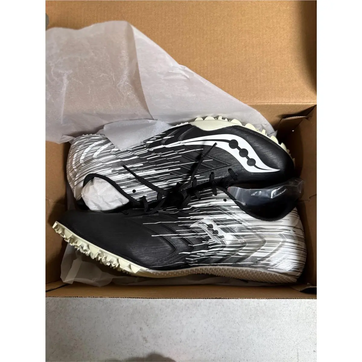Saucony shoes - Black/White (UPC: 195019134331) 8