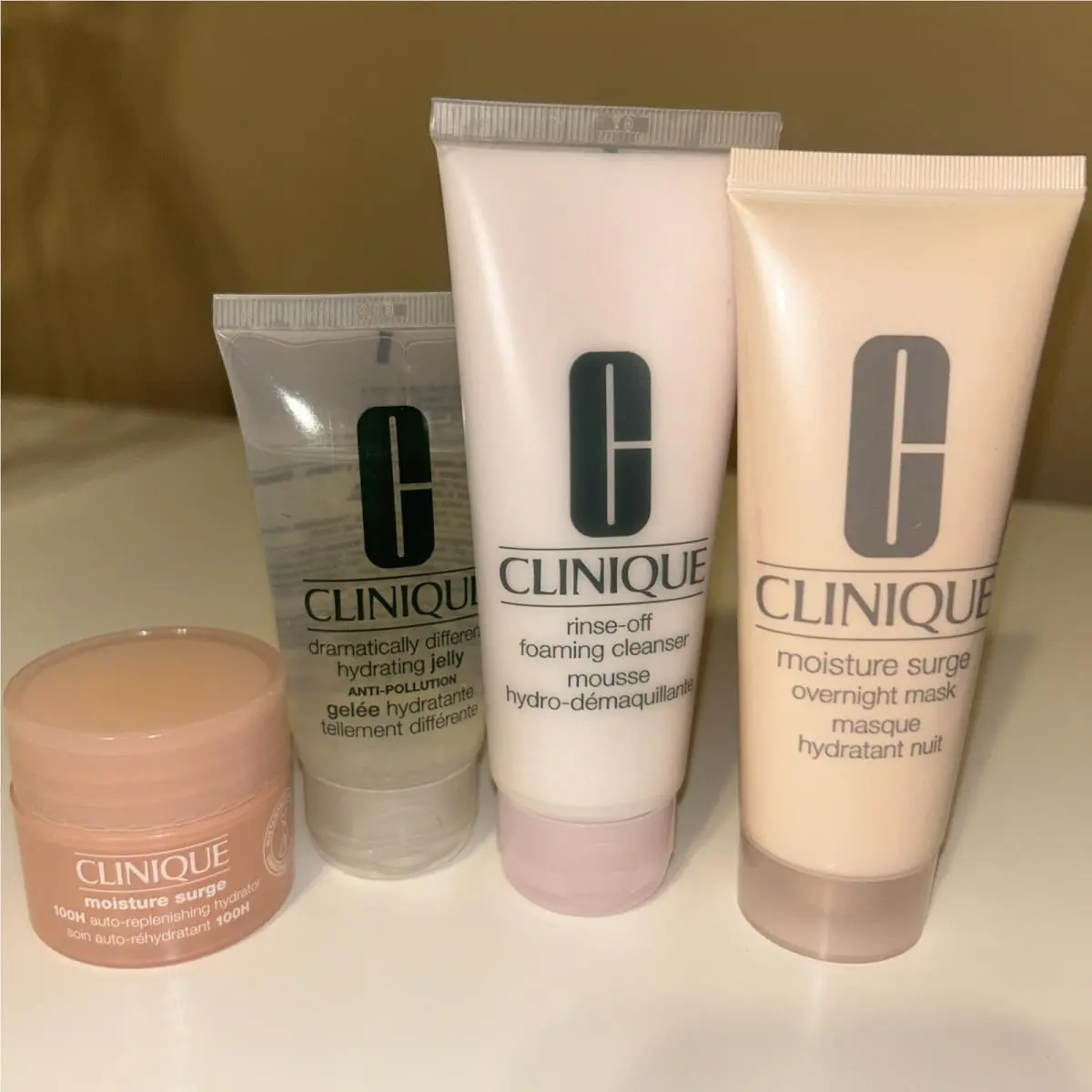 4pcs Moisture Surge Overnight Mask Hydrator Foaming Cleanser Jelly by Clinique