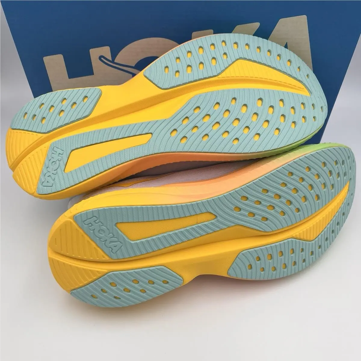 Hoka shoes - HOKA Mach 6 - Mach - White 5
