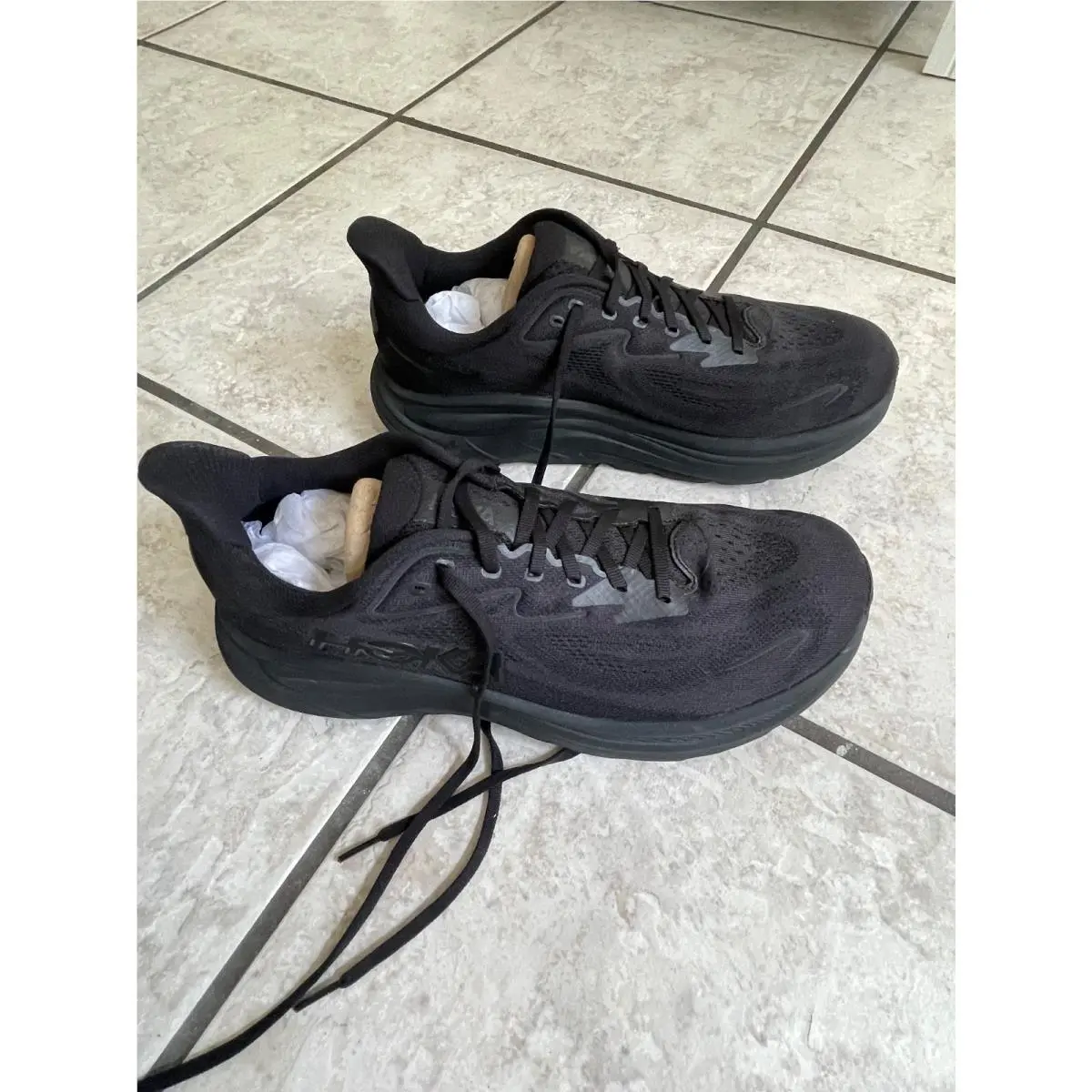 Hoka shoes - Hoka One One HOKA Clifton 10 Wide - 1162032-BBLC - Black 2