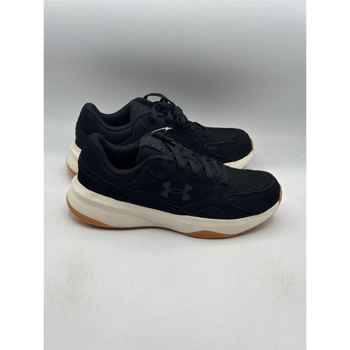 Under Armour UA Edge Suede Shoes Mens Size 8 Black White Training 3027731-001