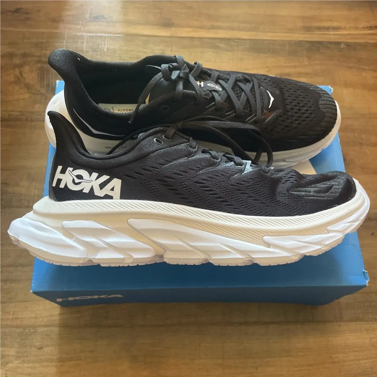 Hoka One One Clifton Edge Men’s Road Running Shoes Size 9 Black White