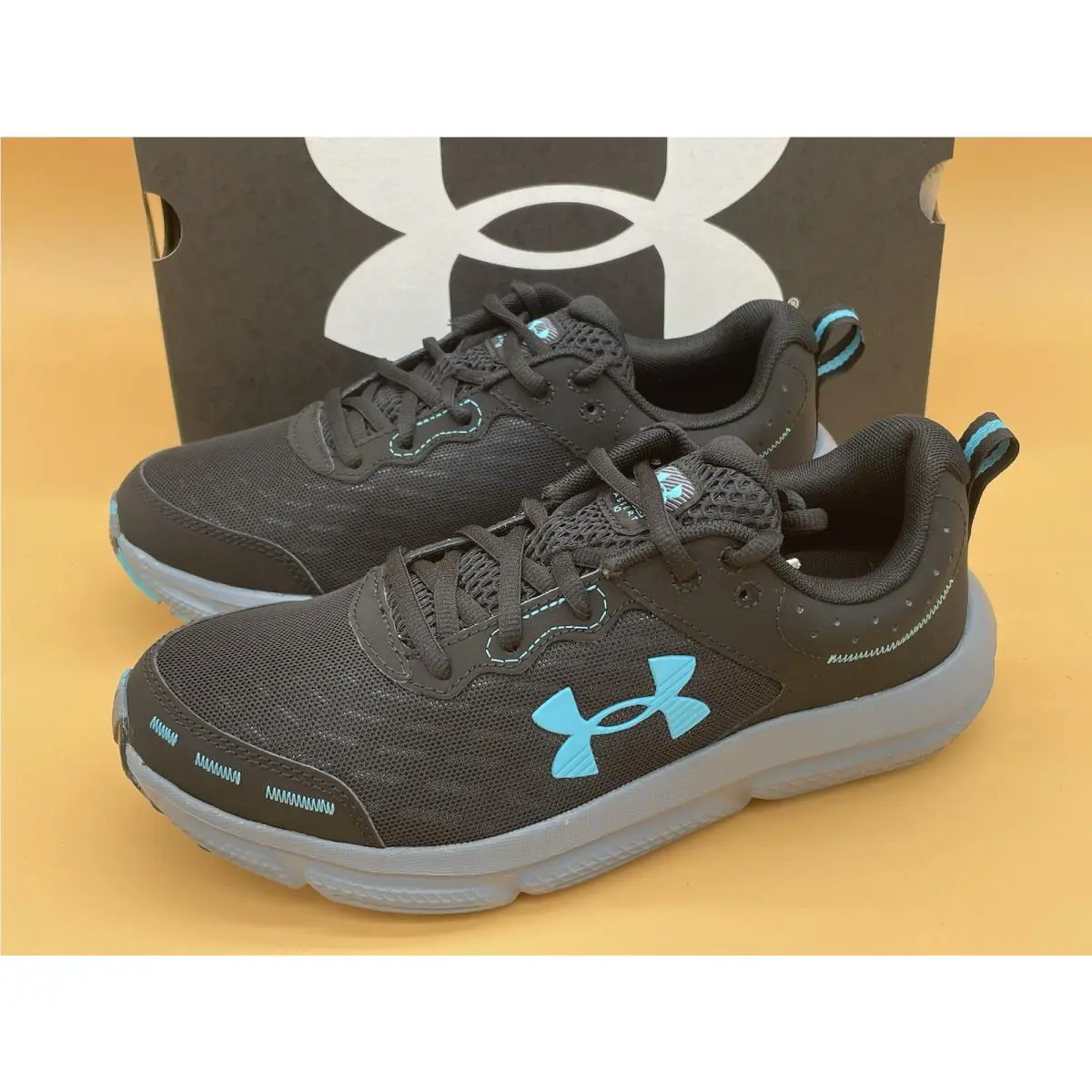 Size 7.5 Under Armour Men’s Charged Assert 10 Running Shoes Black / Noir