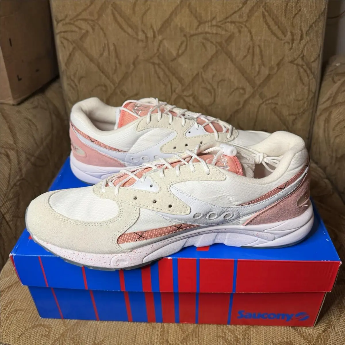 Saucony shoes - Aya - Aya - S70495-2 - Pink 1