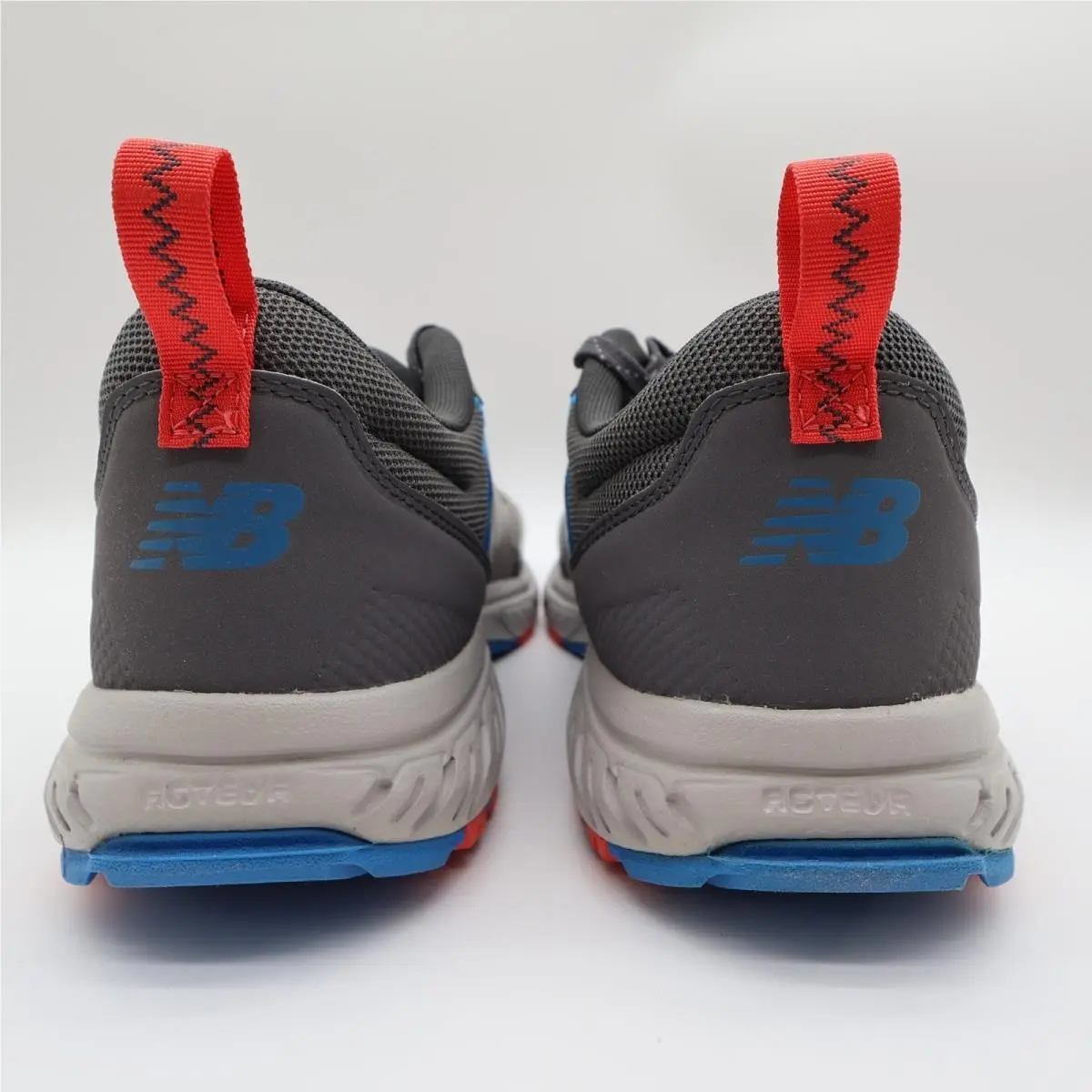 New Balance shoes - MT510LG5 - MT510LG5 - Gray 2
