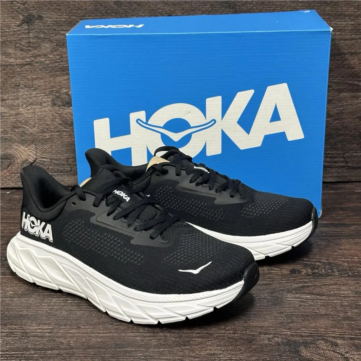 Hoka Women’s Arahi 7 Running Shoes Size 8 Wide Black 1147890/BWHT