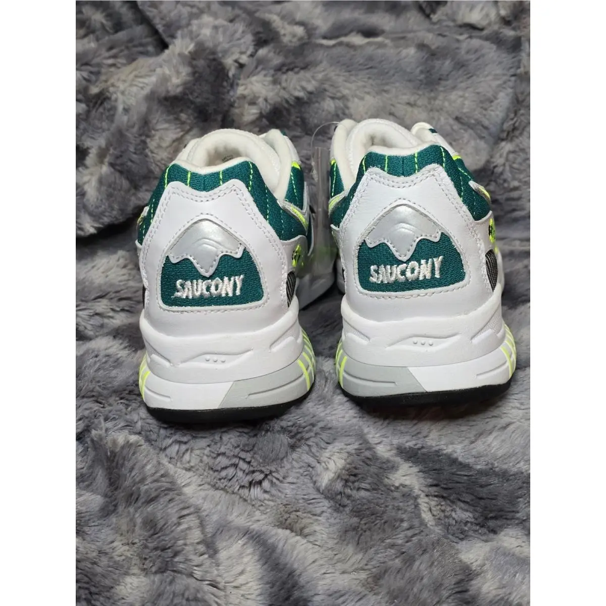Saucony shoes - 3D Grid Hurricane - Grid Hurricane - White 2