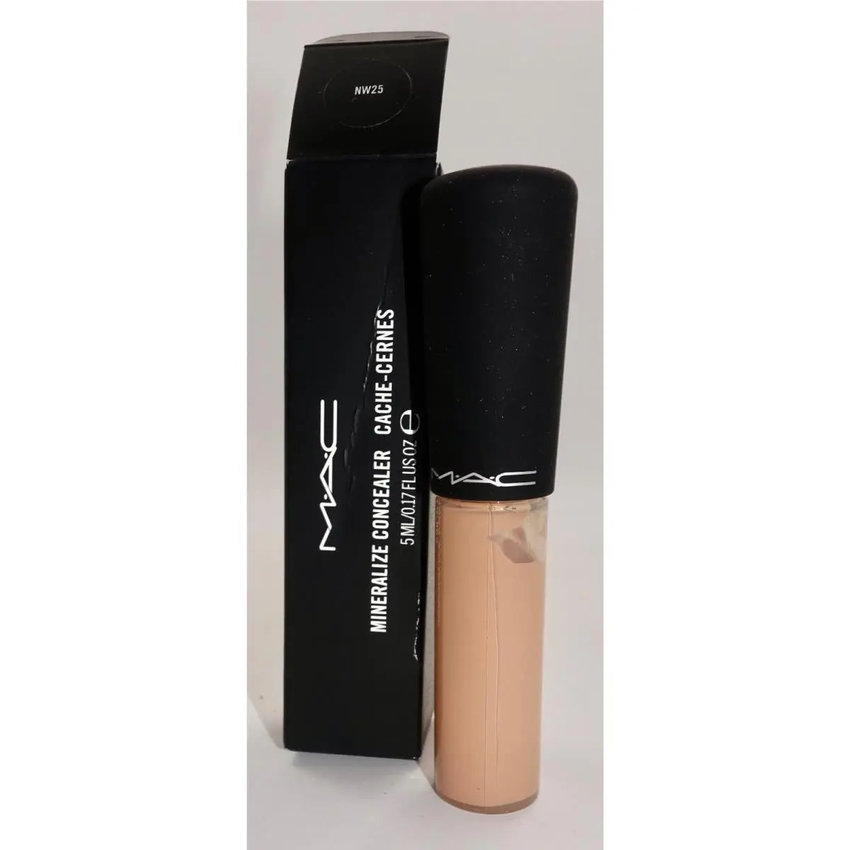 Mac Mineralize Concealer Cache-cernes NW25 .17 oz/5 ml