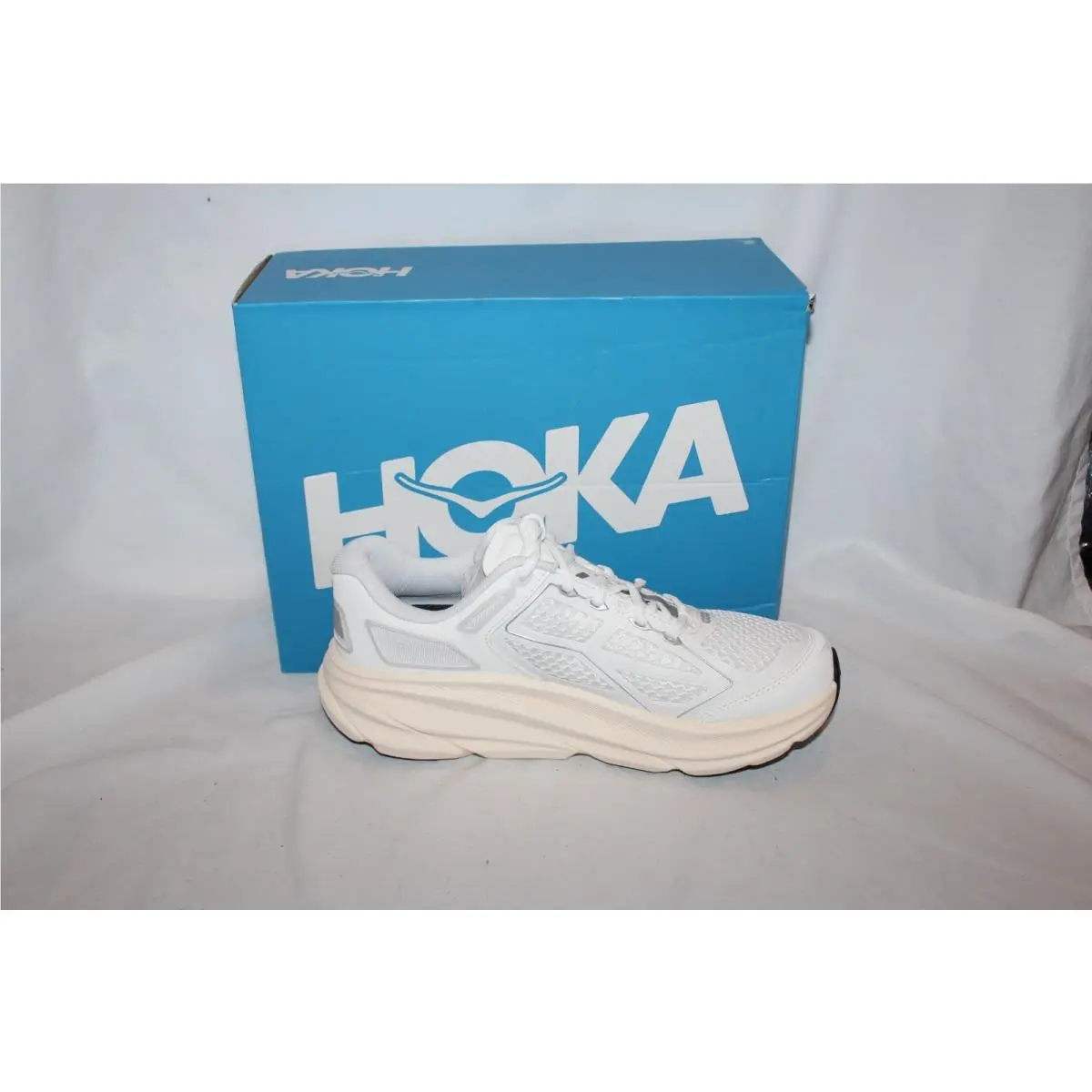 Hoka shoes - White 1