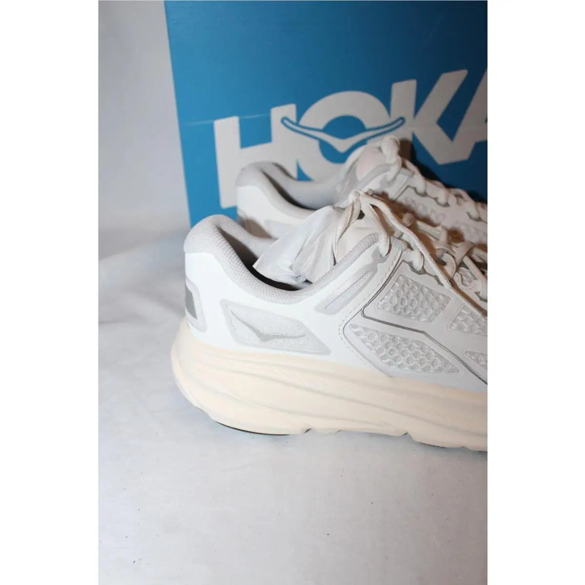 Hoka shoes - White 2