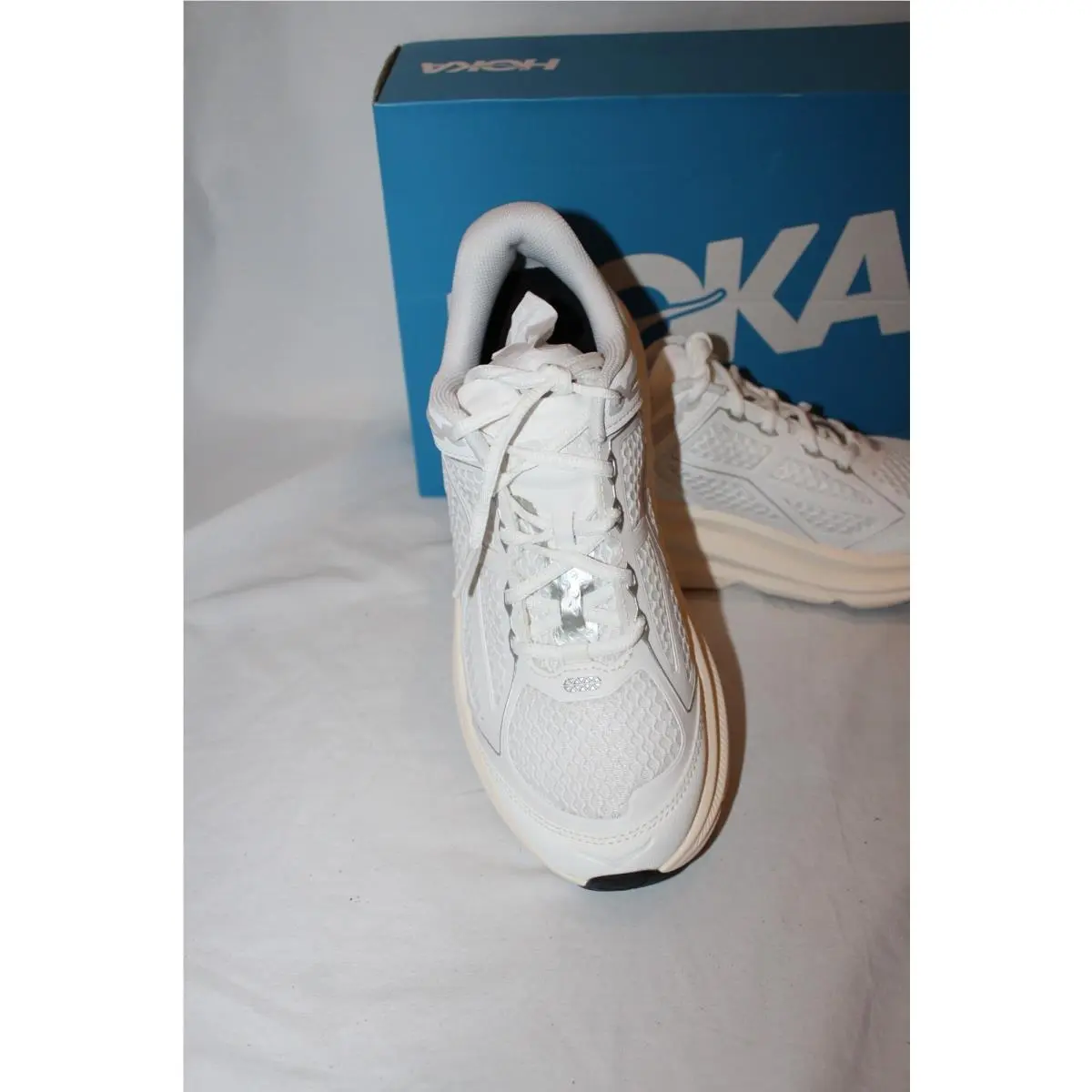 Hoka shoes - White 3