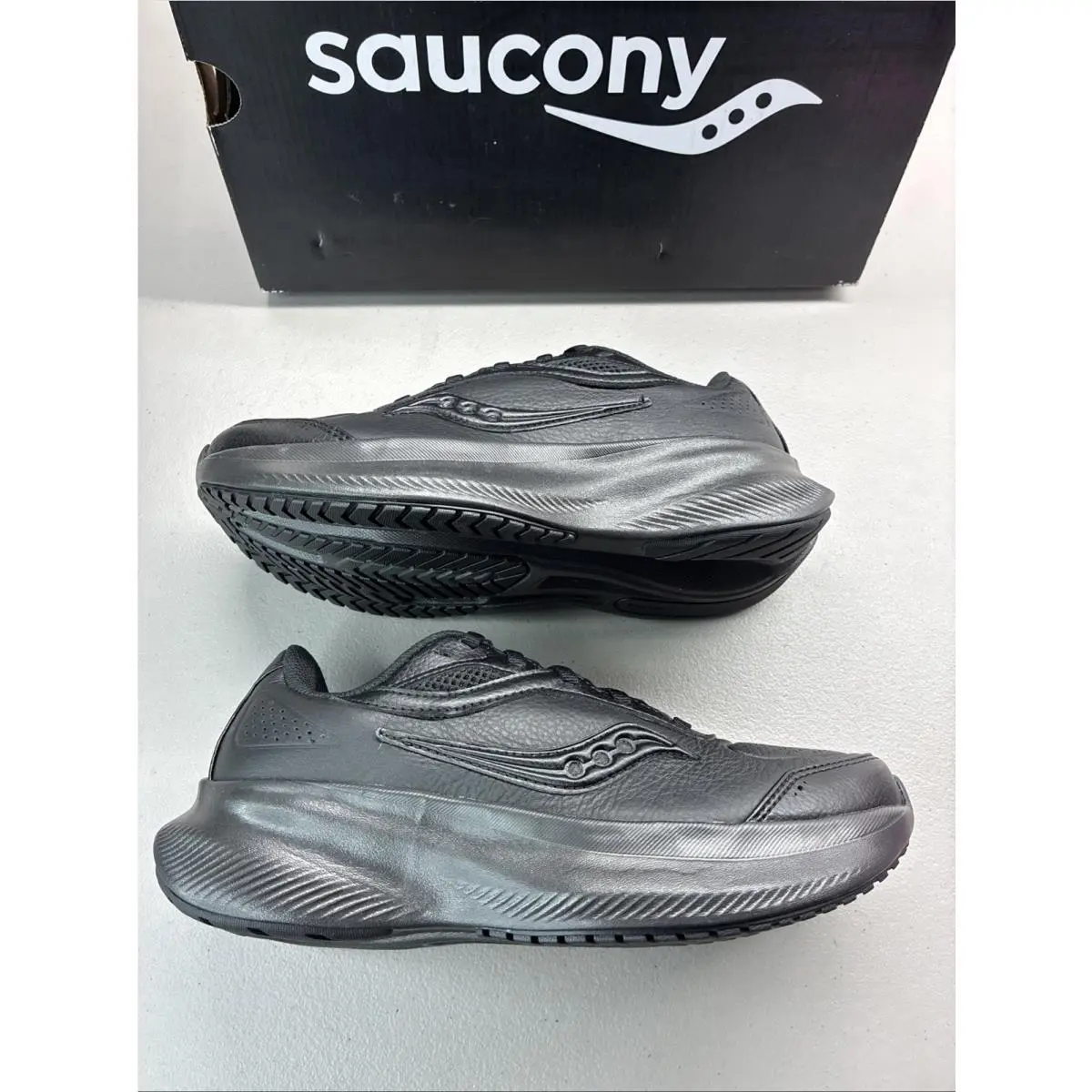Saucony Women`s Integrity Metro Walking Shoe Black B Width 11051-206 Size 6