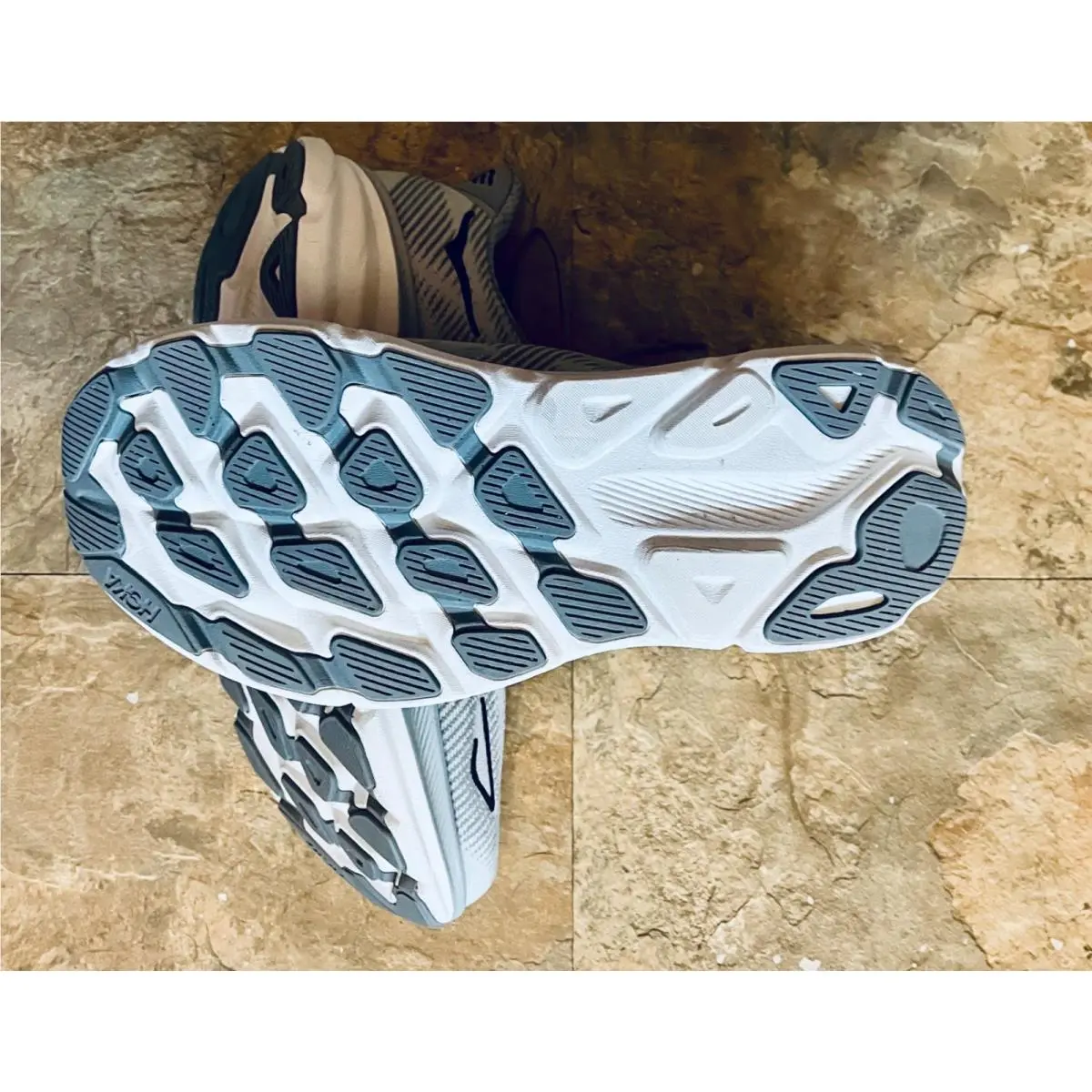 Hoka shoes - Hoka One One Clifton 9 - 1127985173638 - Black (UPC: 196565173638) 3