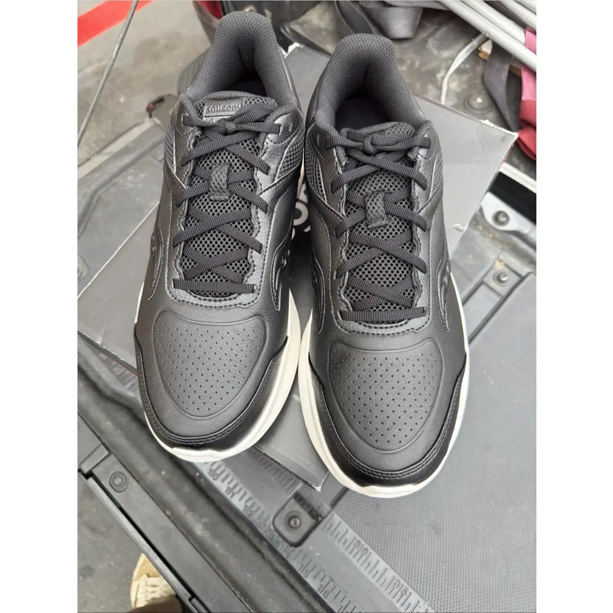 Saucony shoes - S21052-201 - S21051-201 - Black 1