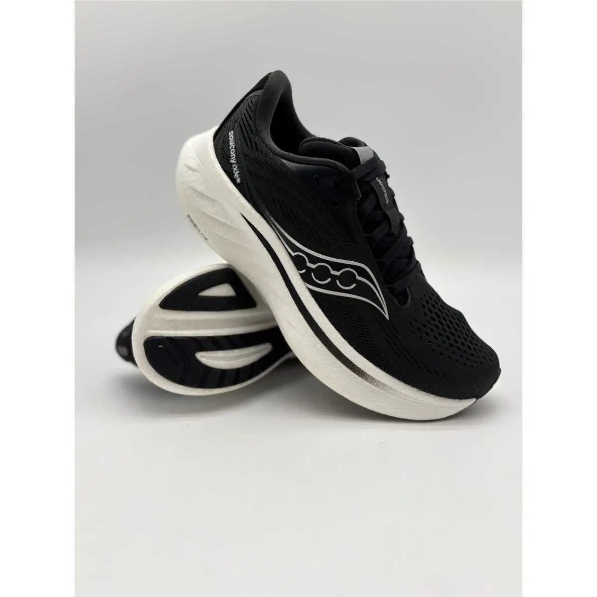Saucony Ride 18 Womens Running Shoes Black White S11000-100 Size 6.5