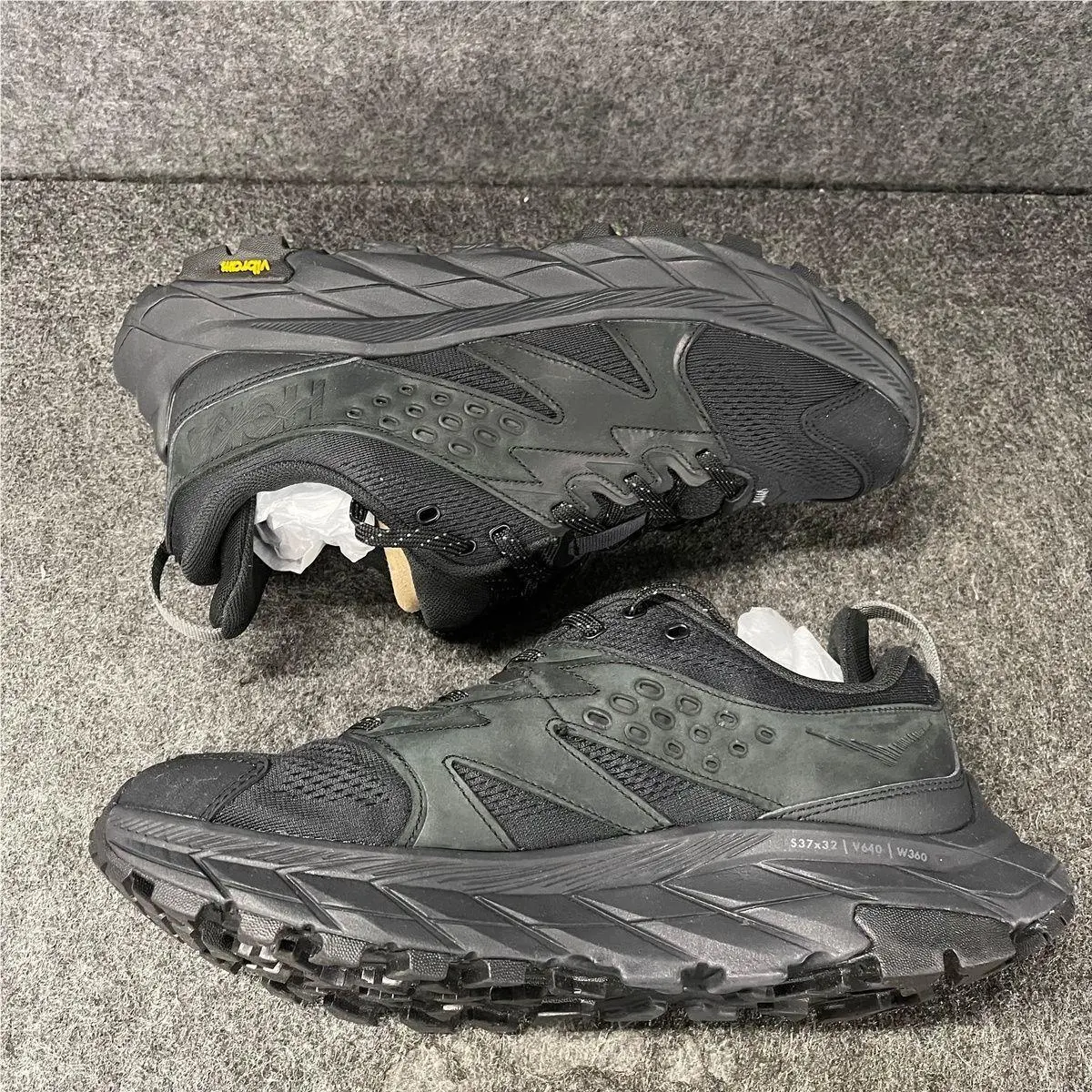 Hoka shoes - M ANACAPA BREEZE LOW - ANACAPA BREEZE LOW - 1127920 - Black (UPC: 195719634421) 0