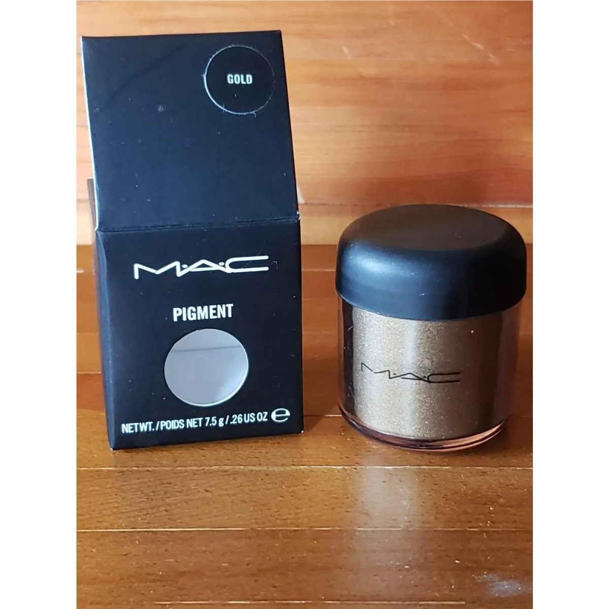 Mac Pigment Gold Htf Rare 26 oz / 7.5 g Shimmer Glitter Glow Eyeshadow