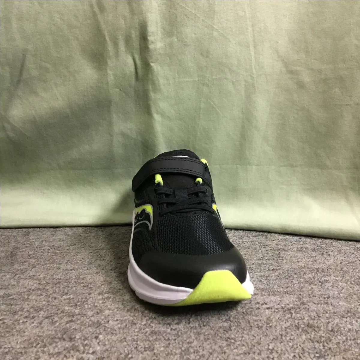 Saucony shoes - Black 1