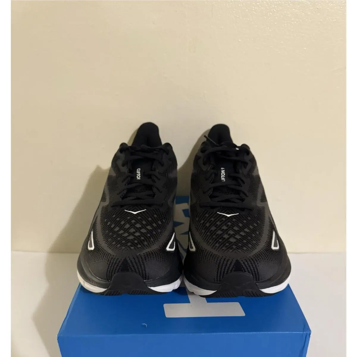 Hoka shoes - Hoka One One Clifton 9 - Black / White 12