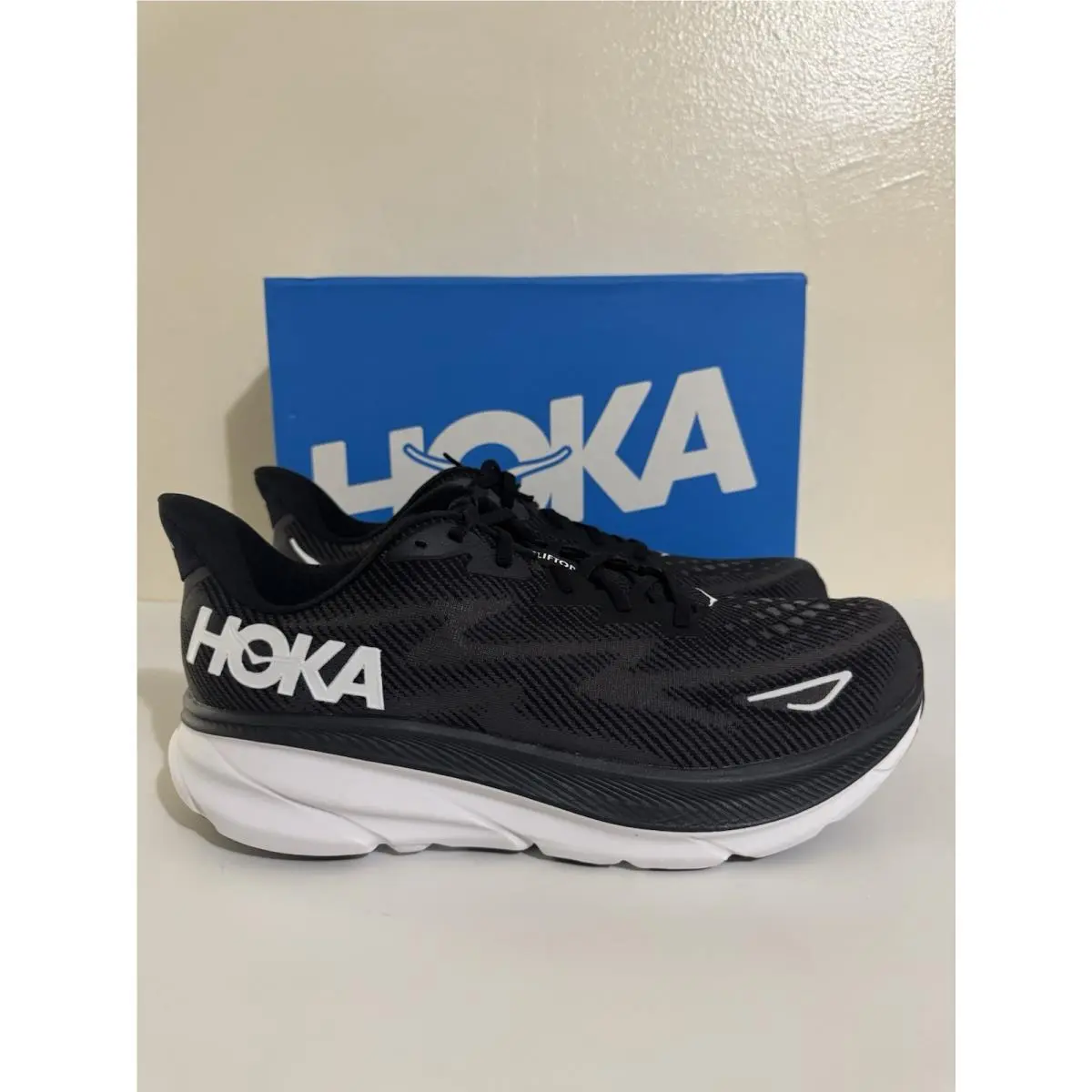 Hoka shoes - Hoka One One Clifton 9 - Black / White 14