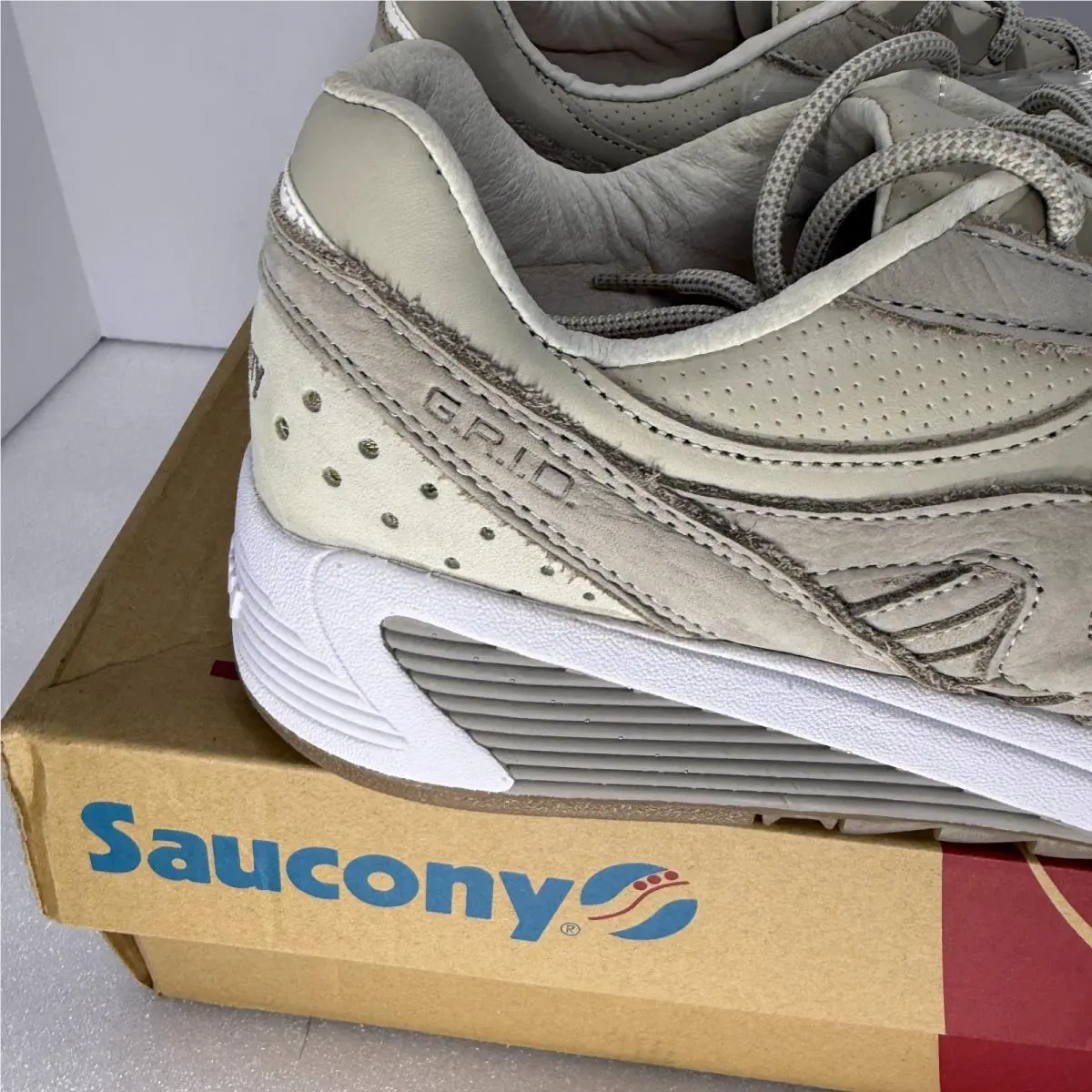 Saucony shoes - Saucony Grid 8000 - Grid - S70318-1 - Beige (UPC: 677338565374) 0