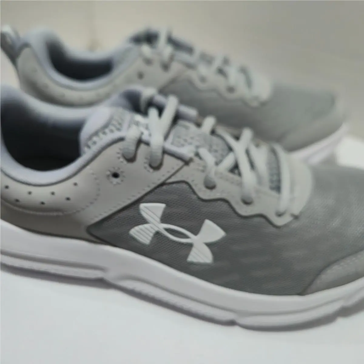 Under Armour shoes - Charged Assert 10 - Charged Assert - 3026175-102 - Gray 0