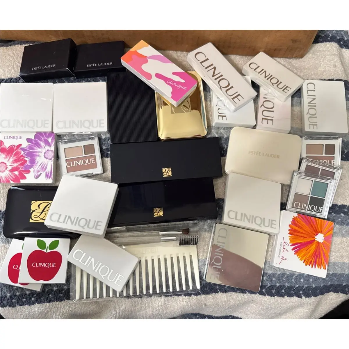 Lot Of 28 Estee Lauder Clinique Makeup Eyeshadow Blush Palettes W Extra