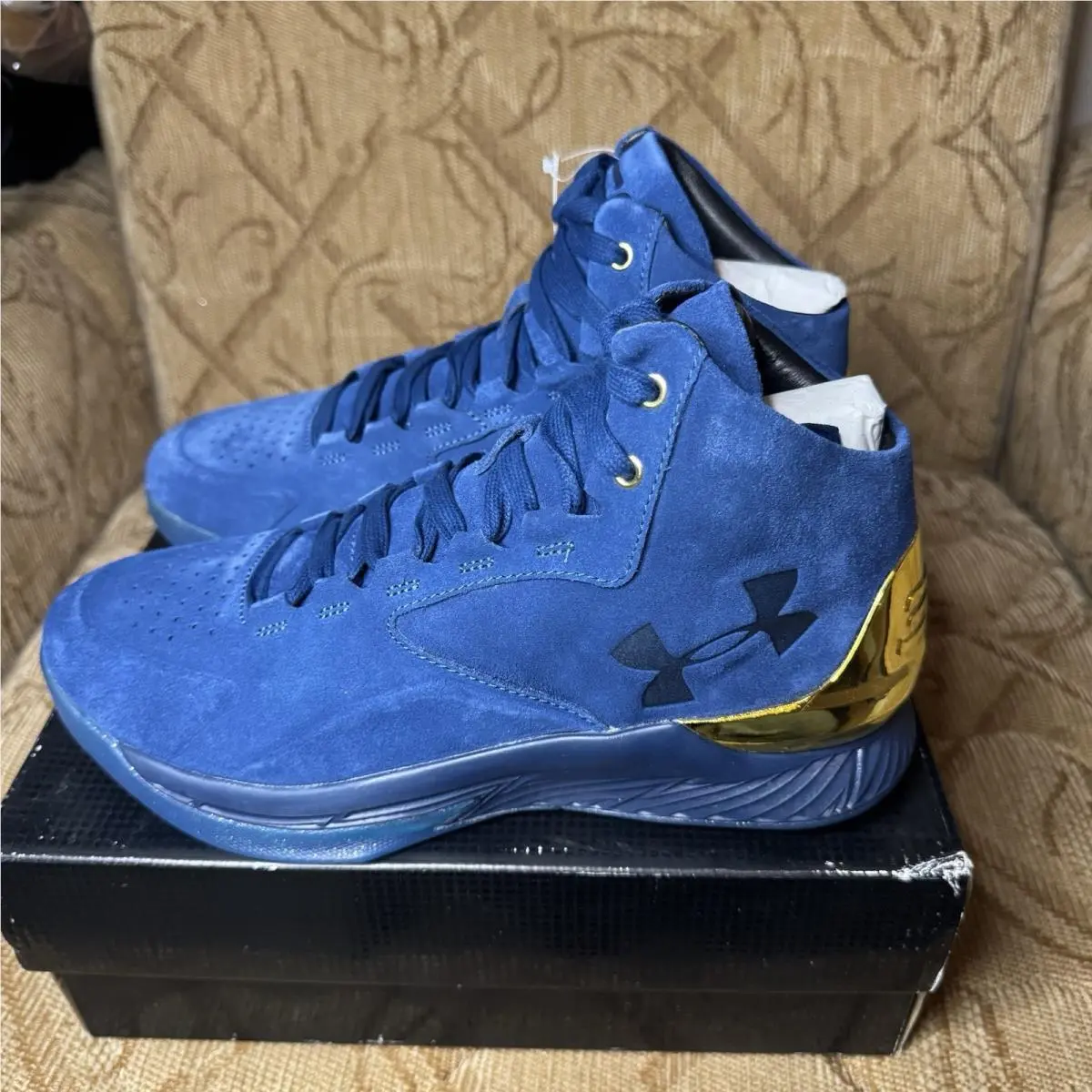Size 9 - 2016 Under Armour Curry 1 Lux Mid Blue W/box