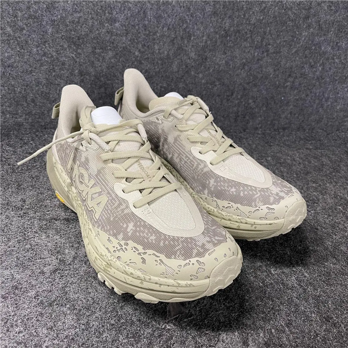 Hoka Speedgoat 6 Trail Running Shoes Men`s Size 8.5