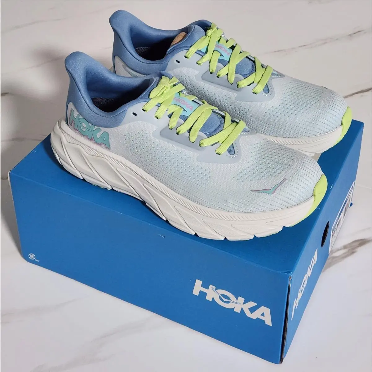 Hoka One One Arahi 7 Women`s Running Shoes Sz 6B