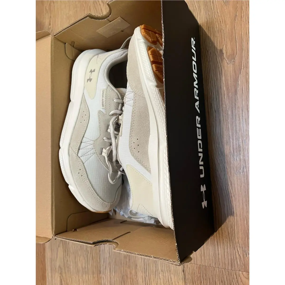 Under Armour shoes - UNDER ARMOUR Charged Vessert 2 - White 1