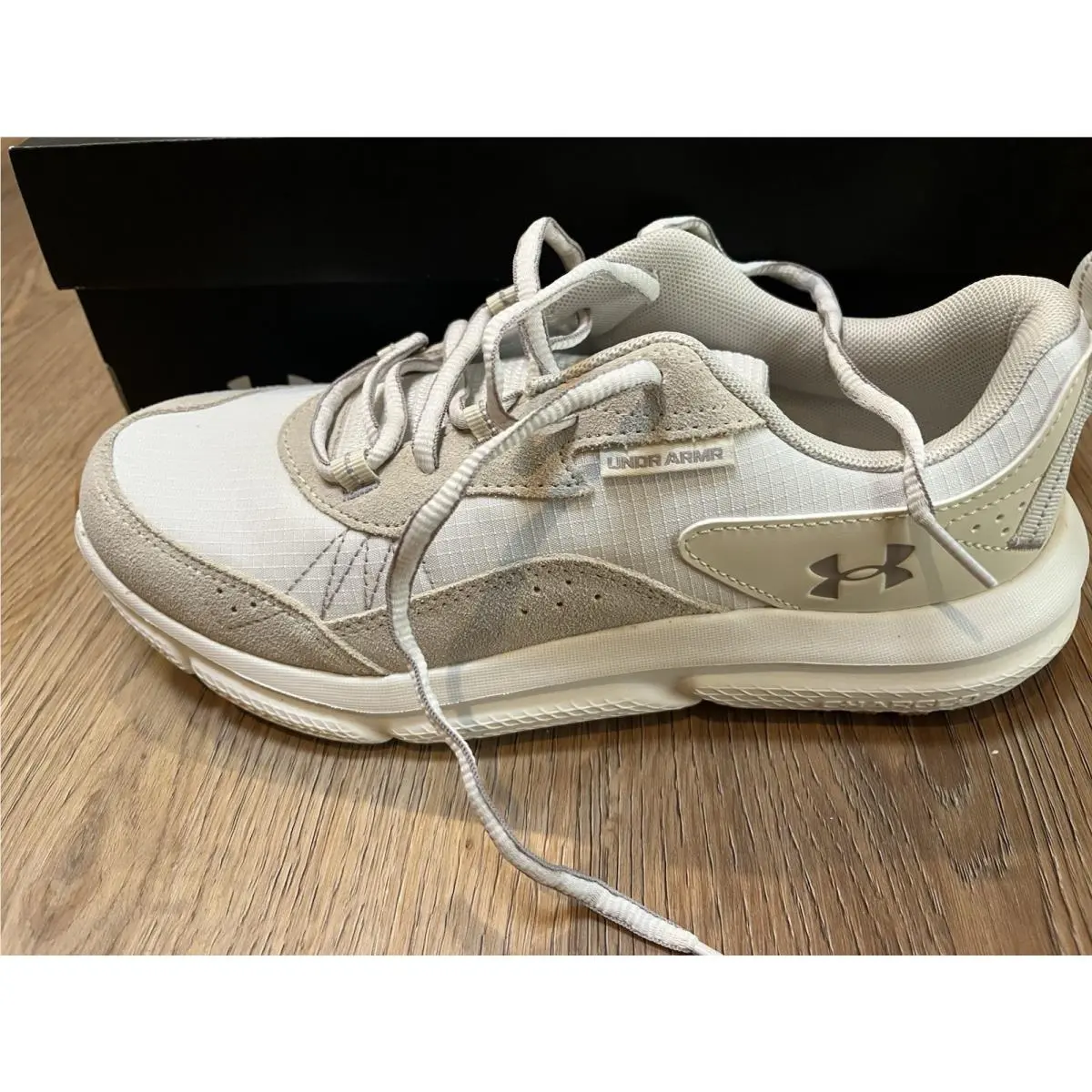 Under Armour shoes - UNDER ARMOUR Charged Vessert 2 - White 2
